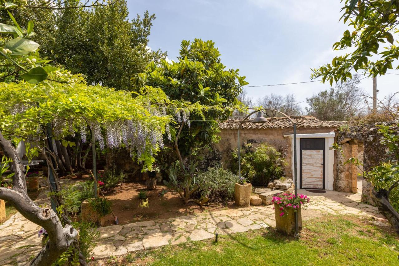 Badia Del Casale Bed & Breakfast Ugento Exterior photo